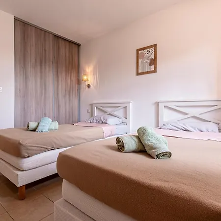 Chez Erna - Proche De Saint-florent アパート オレッタ